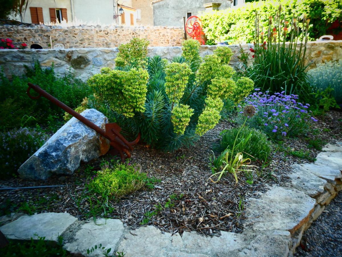 Aux Berges Du Libre Bed & Breakfast Felines-Termenes Bagian luar foto