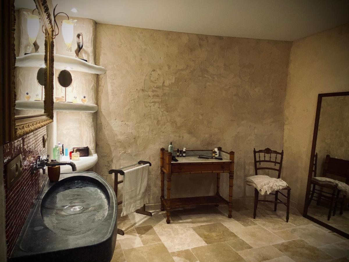 Aux Berges Du Libre Bed & Breakfast Felines-Termenes Bagian luar foto