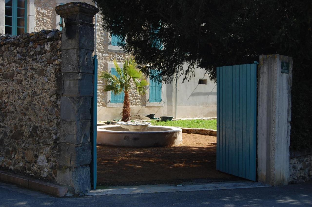 Aux Berges Du Libre Bed & Breakfast Felines-Termenes Bagian luar foto