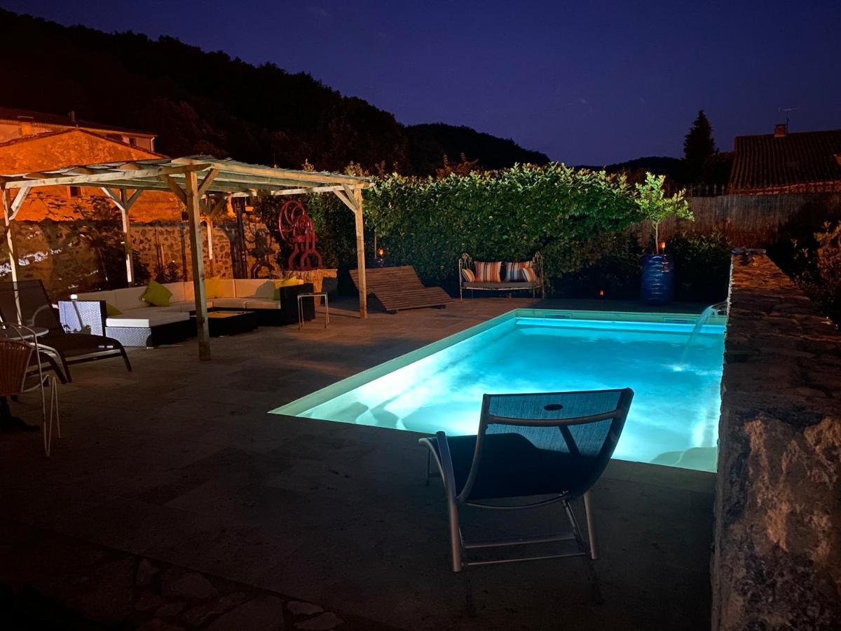 Aux Berges Du Libre Bed & Breakfast Felines-Termenes Bagian luar foto