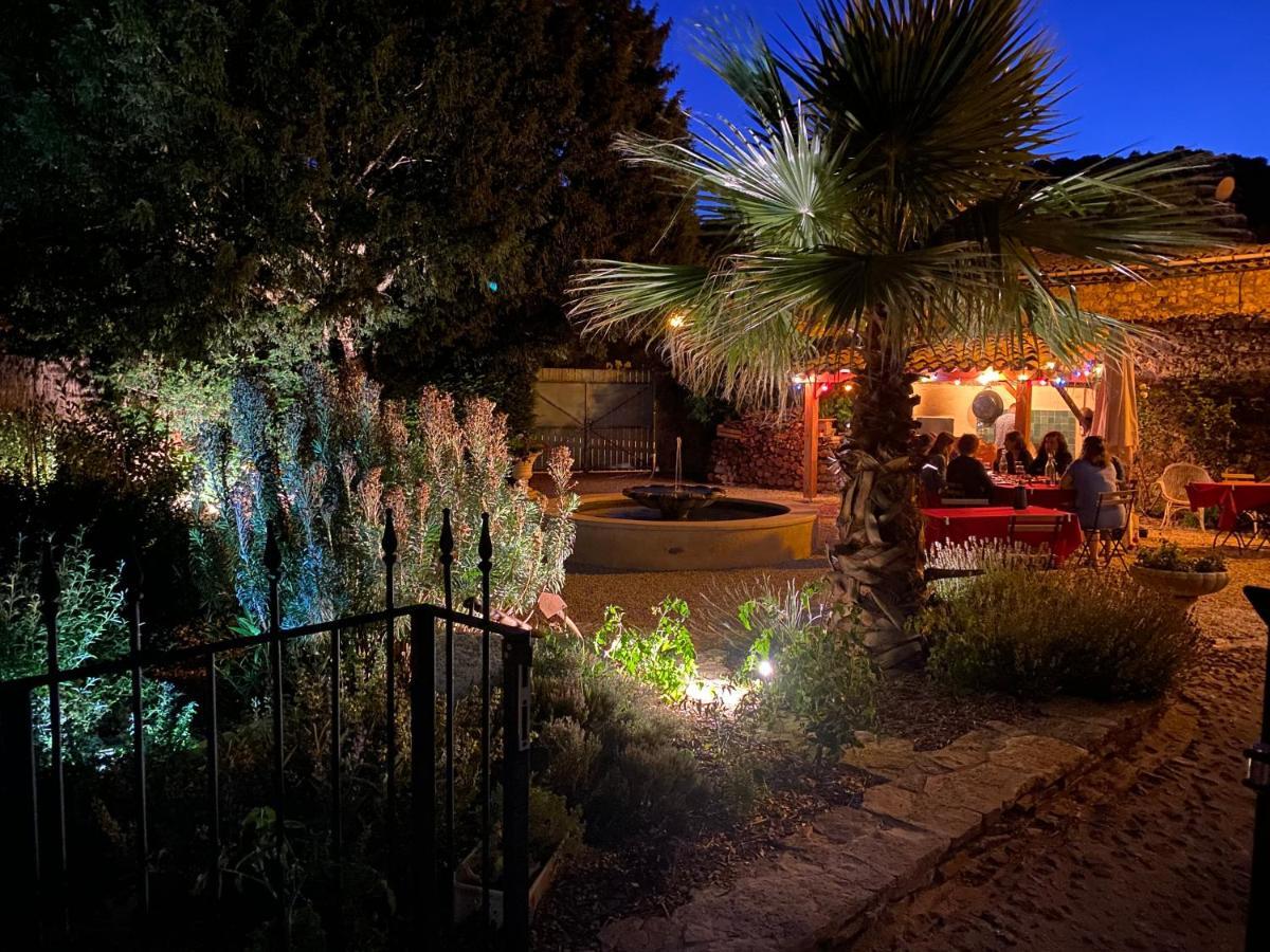 Aux Berges Du Libre Bed & Breakfast Felines-Termenes Bagian luar foto