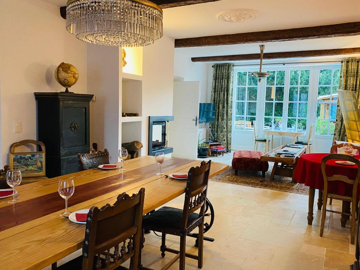 Aux Berges Du Libre Bed & Breakfast Felines-Termenes Bagian luar foto