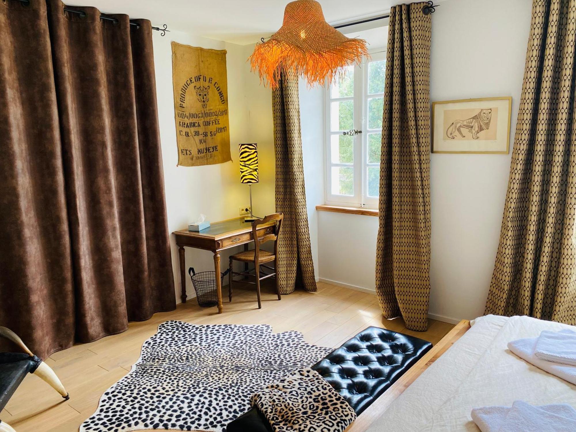 Aux Berges Du Libre Bed & Breakfast Felines-Termenes Ruang foto
