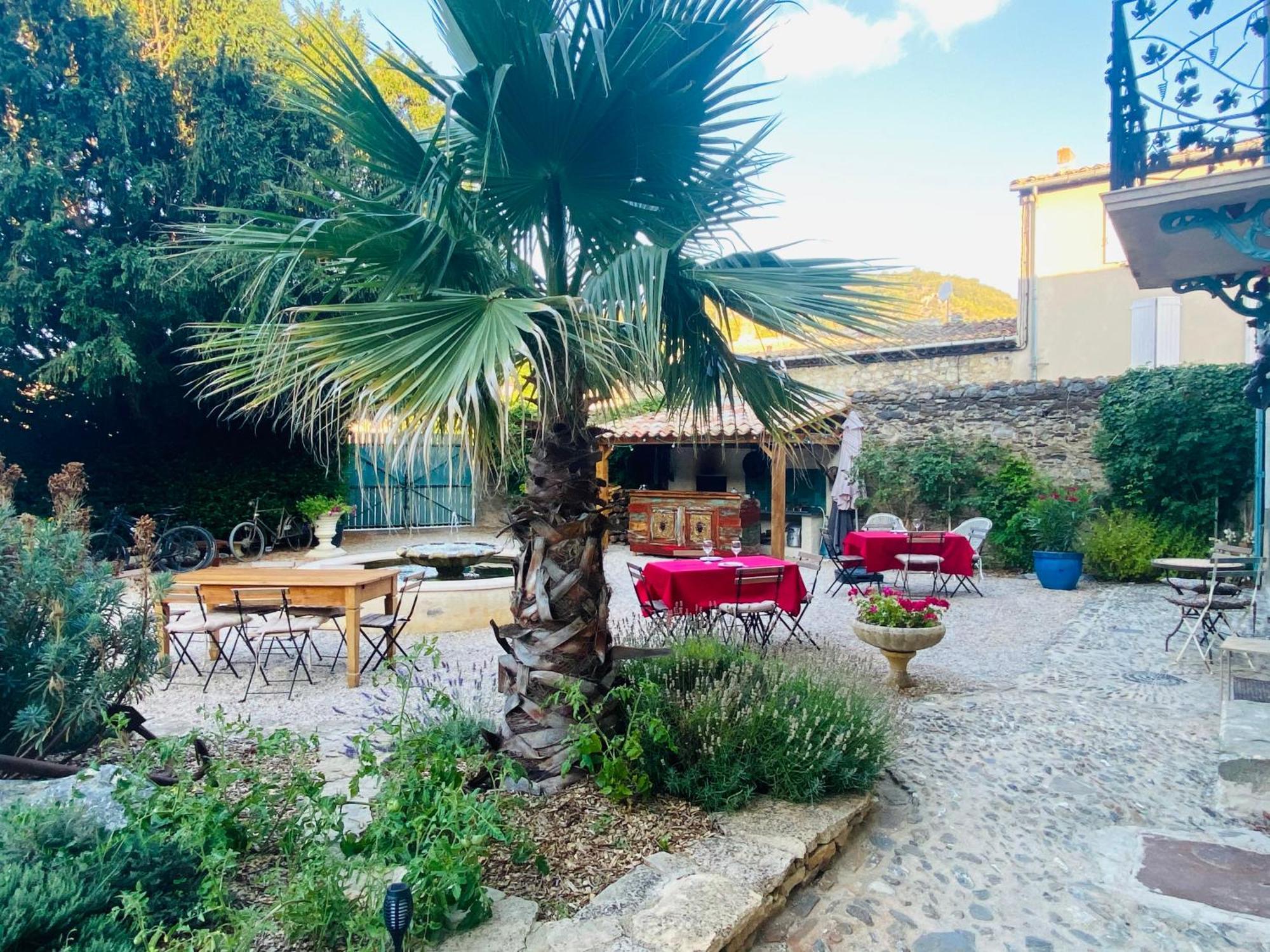 Aux Berges Du Libre Bed & Breakfast Felines-Termenes Bagian luar foto