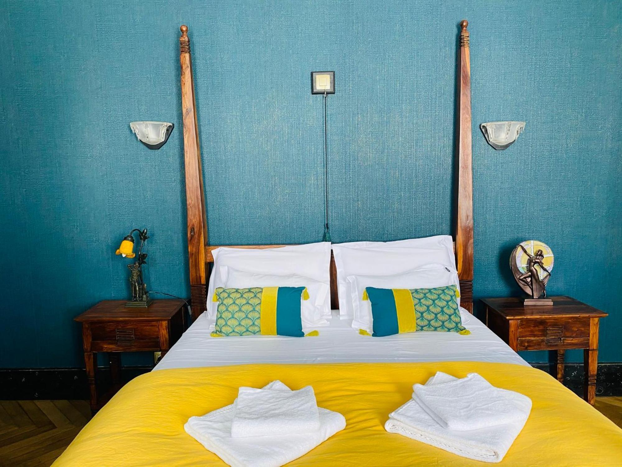 Aux Berges Du Libre Bed & Breakfast Felines-Termenes Ruang foto